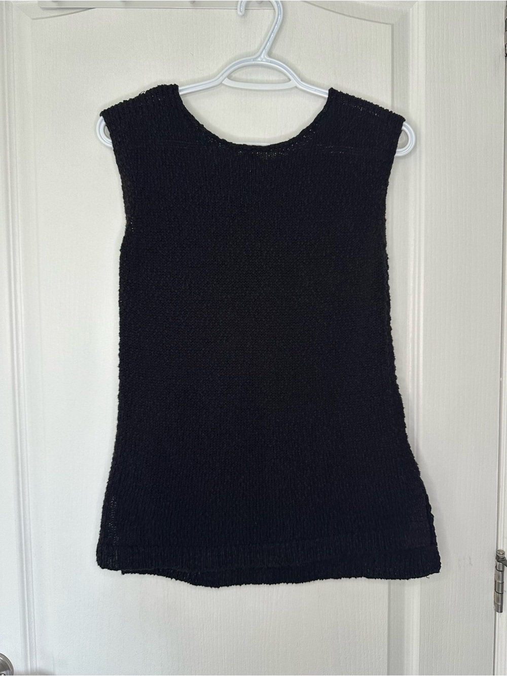 ✨2/$15 Black Open Knit Sleeveless Sweater Vest Tank Minimalist Lightweight